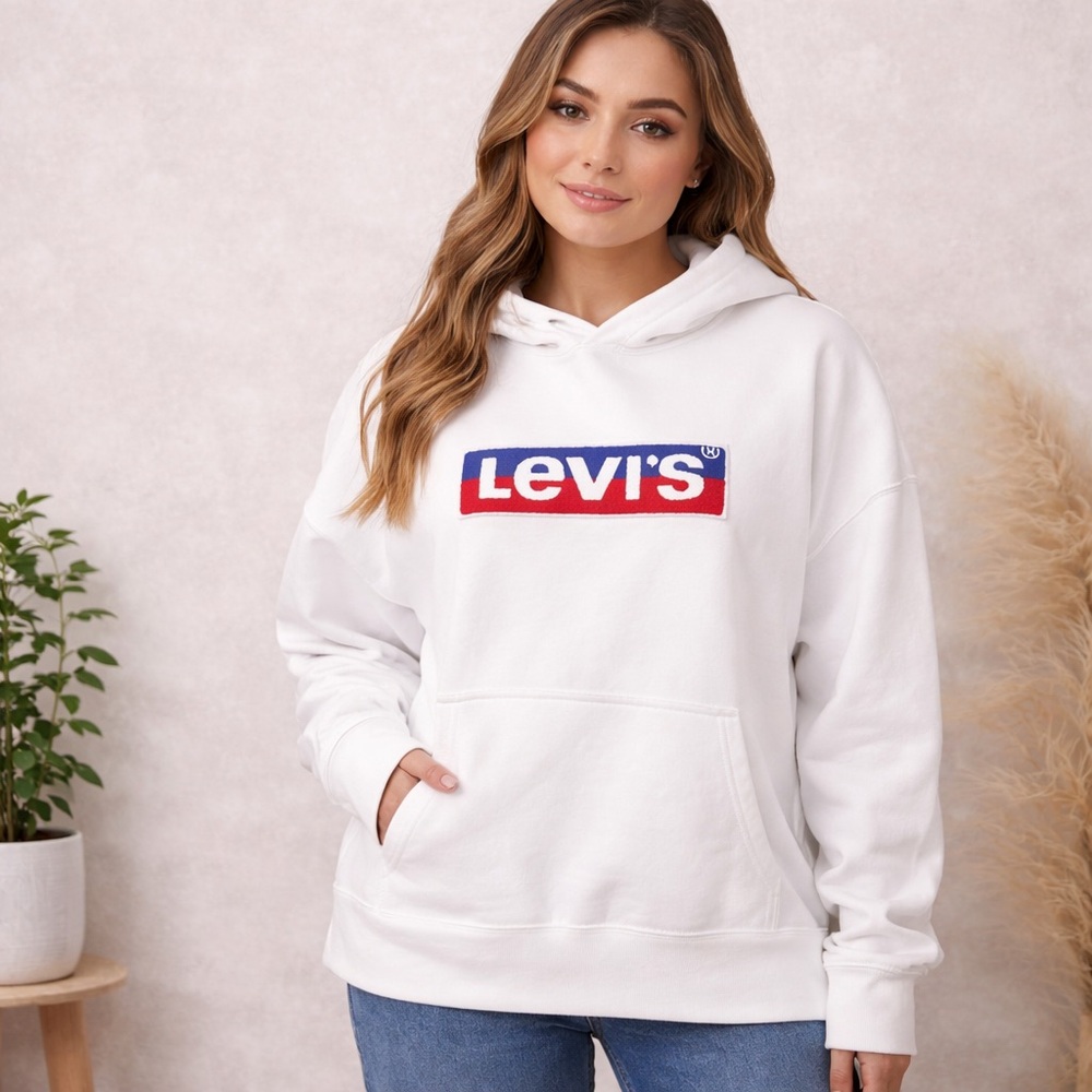 Levi's White Hoodie with Patch Logo